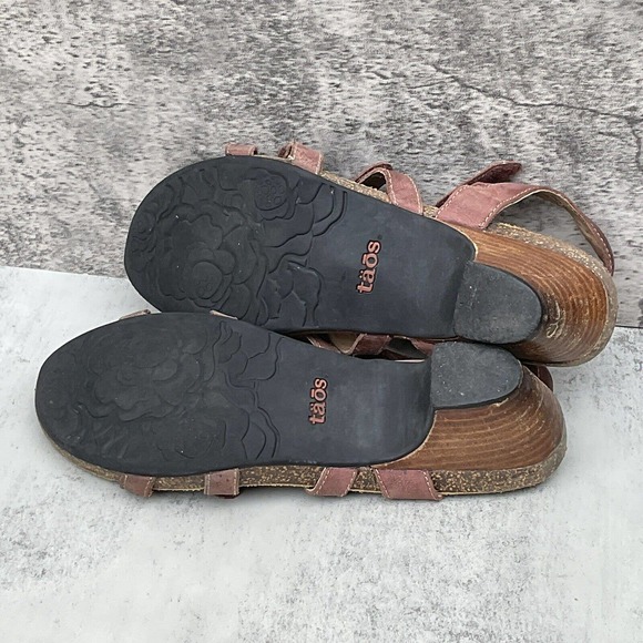Taos Spirit Women's Size 9 Red Multi Strap Cork 2” Heel Sandals - Picture 7 of 9